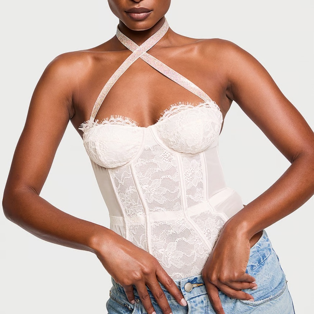 VICTORIA'S SECRET‼️. VERY SEXY
Shine Strap Halter Lace Teddy‼️